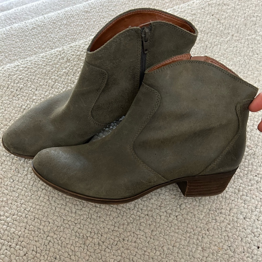 Lucky Ankle Boots